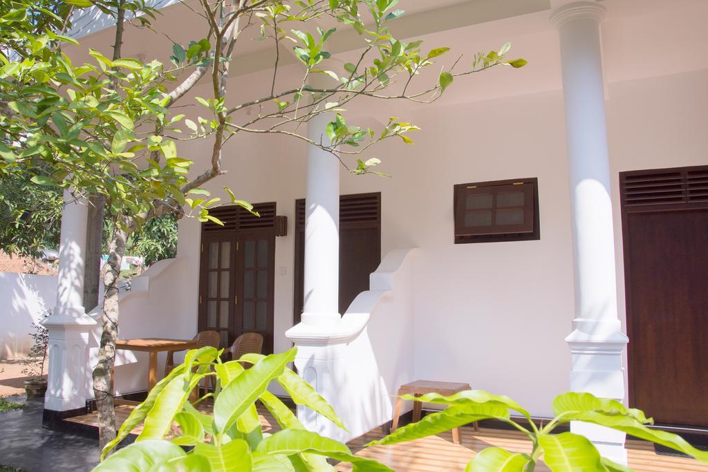 Garden Inn Mirissa Exterior photo